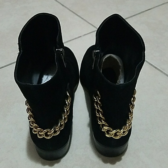 Boots - Picture 1 of 4